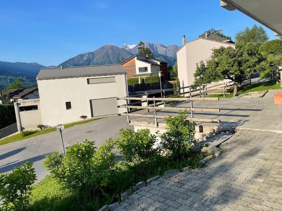 Wohnung Mit Fantastischer Aussicht Trin Eksteriør billede